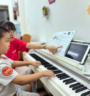 Làm thế nào để trẻ học đàn piano thành công? 