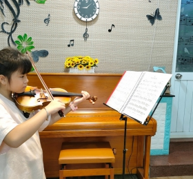 Lớp học violin chất lượng cao dành cho tất cả các đối tượng học viên