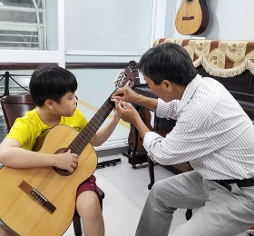 lớp học guitar tại tphcm